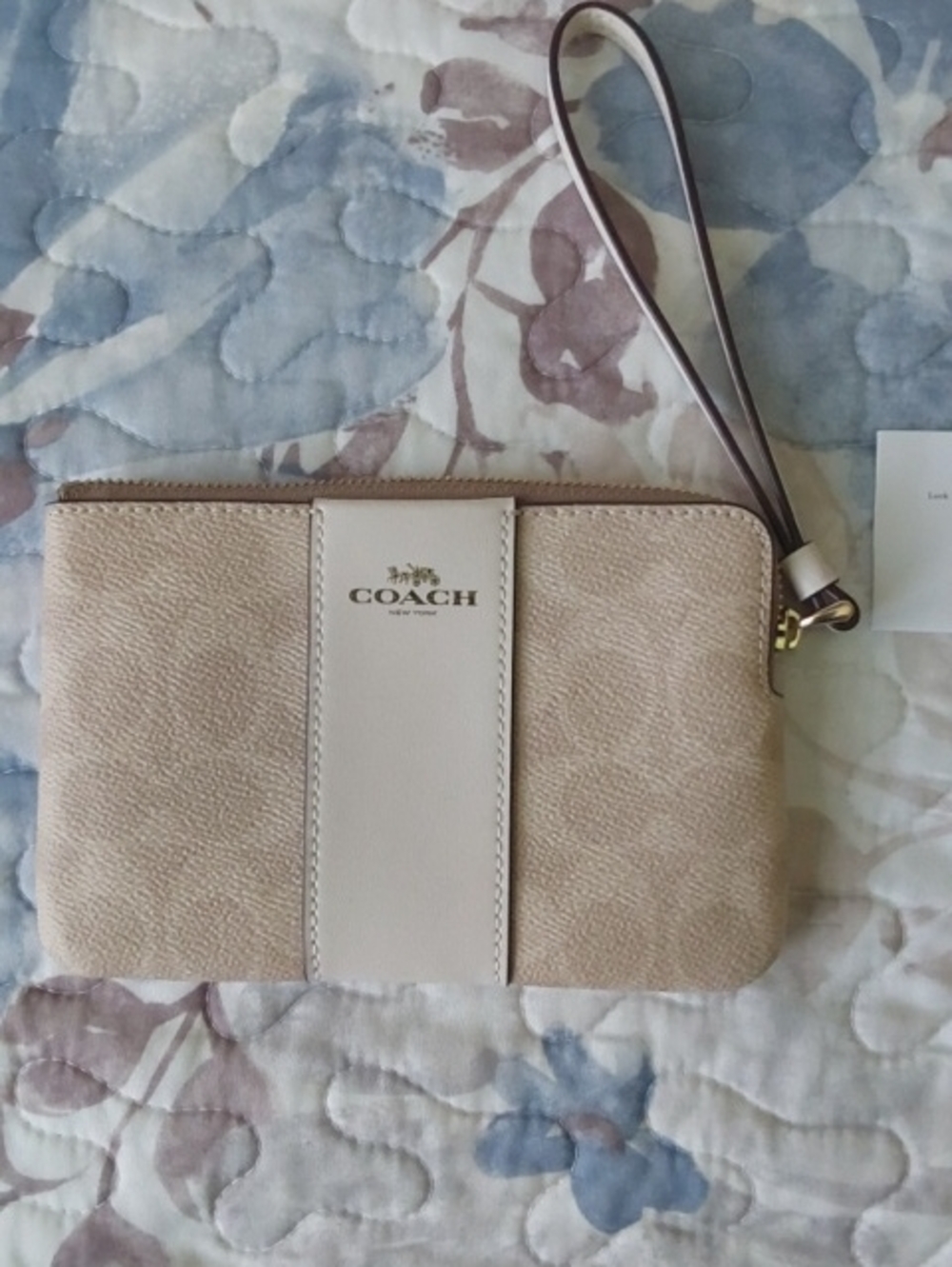 NWT COACH Beige and Cream Signature Pebble Leather Wristlet